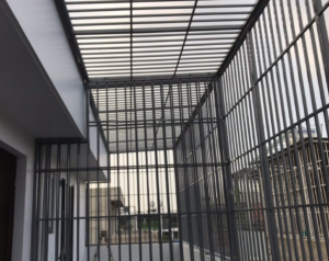 Hình ảnh Khung Bảo Vệ Thợ Thi Công Tại Thủ Dầu Một.