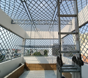 Thợ Thi Công Khung Bảo Vệ Tại Tân Uyên