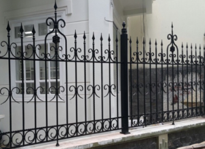 Hàng Rào Mũi Giáo